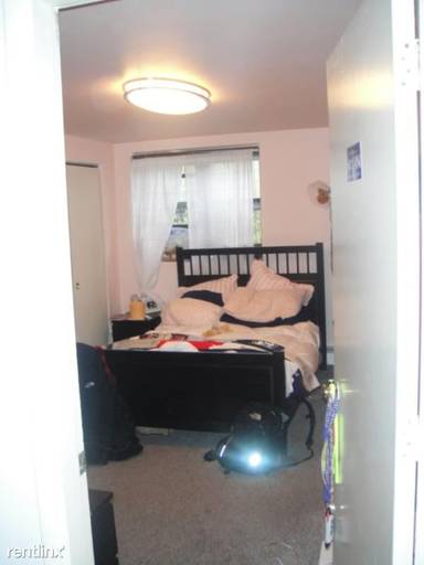 Main picture of 448 Park Dr