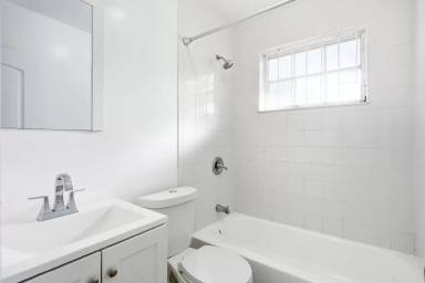Main picture of 901 NW 55th St