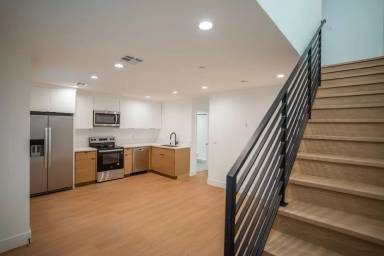 Main picture of 2707 Ruhland Ave