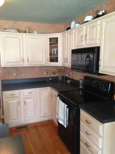 Main picture of 105 Romney Pl