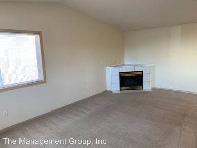 Main picture of 804 NE 164th Ave