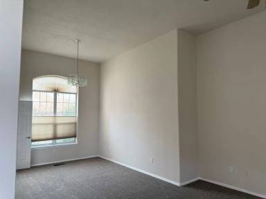 Main picture of 5710 Balsa Ct NE