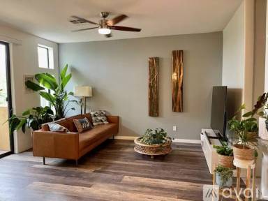 Main picture of 123 N Washington Apartments