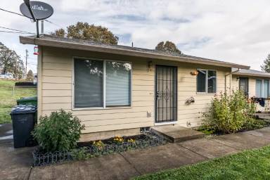 Main picture of 524 South 12th Street - A