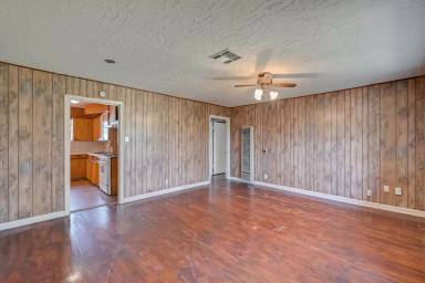 Main picture of 4905 Brinkley St