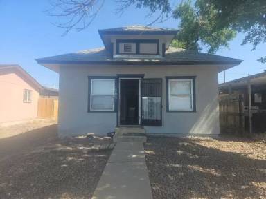 Main picture of 1205 E 13th St