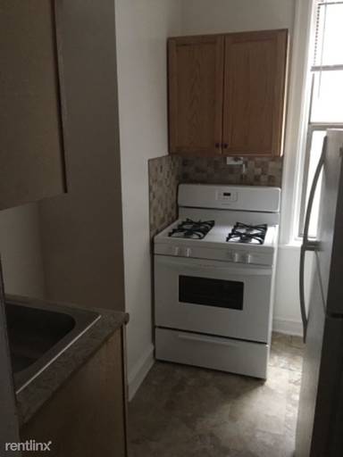 Main picture of 1364 W Estes Ave