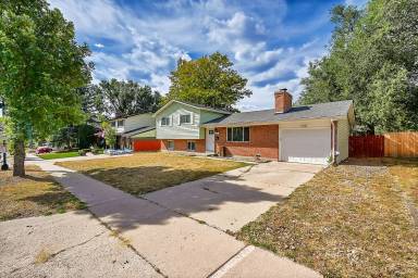 Main picture of 1016 N Chelton Rd