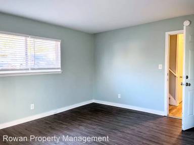 Main picture of 15112 Bellaire Ave