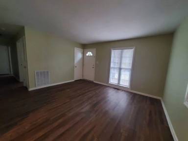 Main picture of 202 Bertram Pl