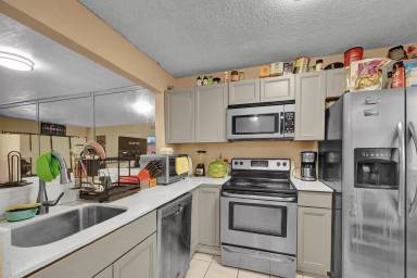 Main picture of Miramar Club Condo