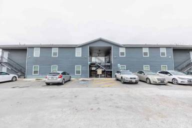 Main picture of 8111 Landing Ave