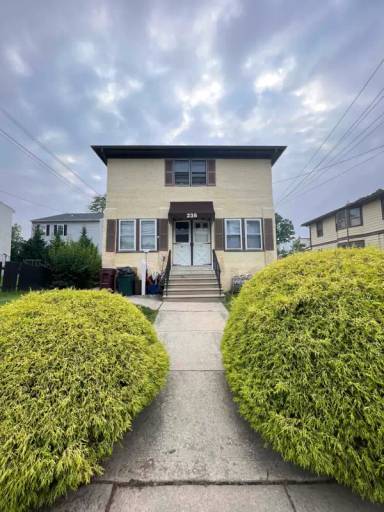 Main picture of 235 Lafayette Ave