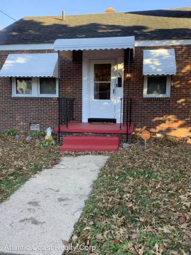 Main picture of 504 Cedar Ct