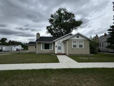 Main picture of 302 5th Ave