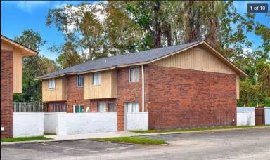 Main picture of 13 Lewis Dr