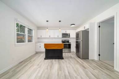 Main picture of 134 W Seaview Ave