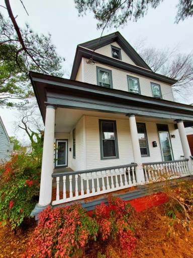 Main picture of 638 Mt Vernon Ave