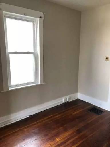 Main picture of 1110 Maplewood Ave