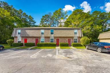 Main picture of 40 St Victors Ln