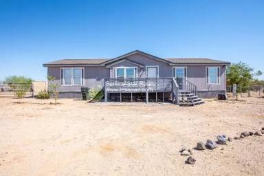 Main picture of 18204 W Peakview Rd