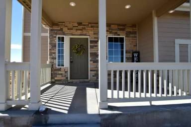 Main picture of 2048 Blue Moon Dr