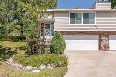 Main picture of 7811 S Honeywood Cove Dr