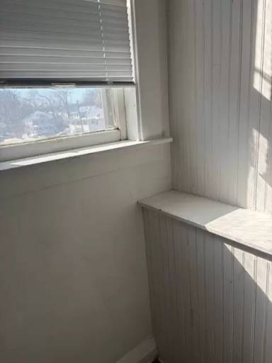 Main picture of 1025 N Washington Ave