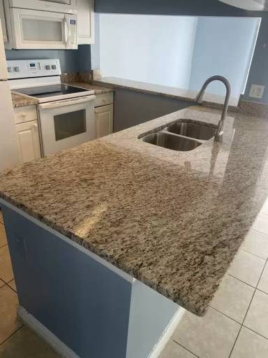 Main picture of 914 Caribbean Dr