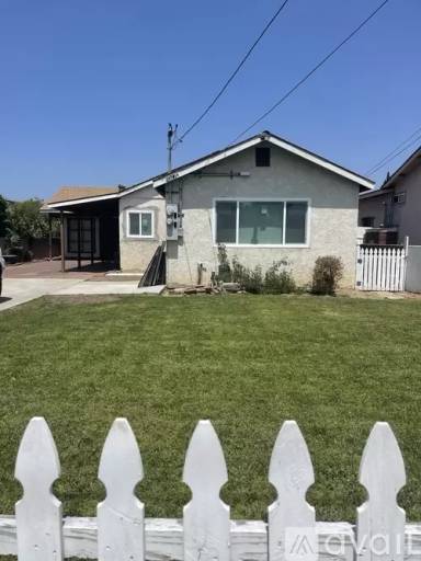 Main picture of 1027 E 9th St