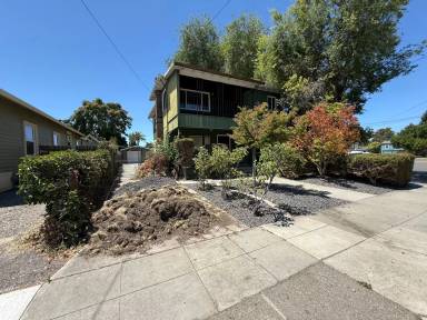 Main picture of 611 McLeod St