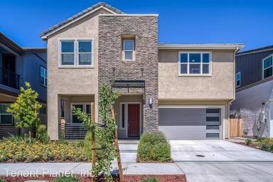 Main picture of 2693 Tranquility St