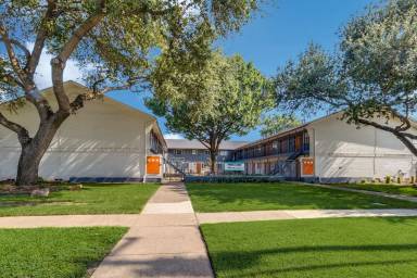 Main picture of 4618 Reiger Ave