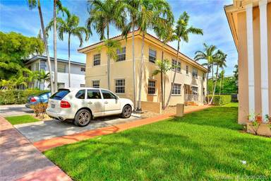 Main picture of 237 Madeira Ave