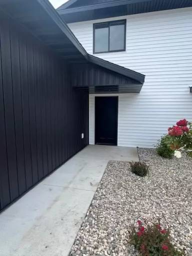 Main picture of 2229 N Highland Ave