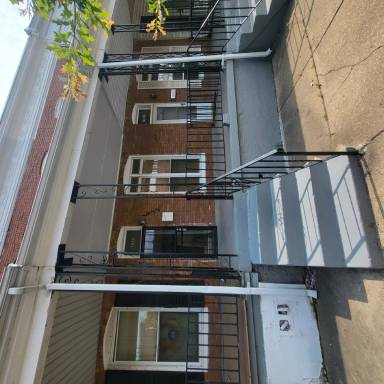 Main picture of 1933 Clifton Ave