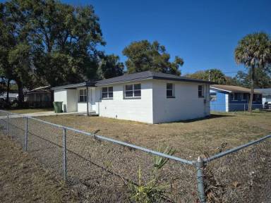 Main picture of 3312 E Ellicott St