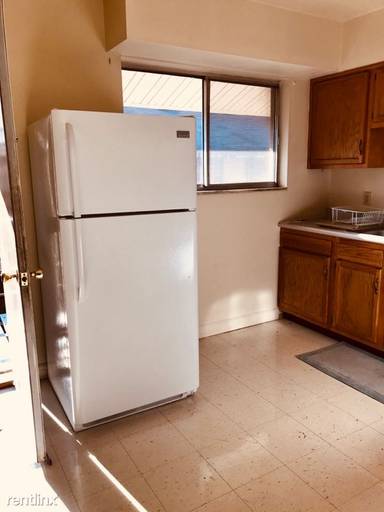 Main picture of 600 Walters St