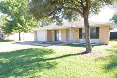 Main picture of 301 Shelly Dr