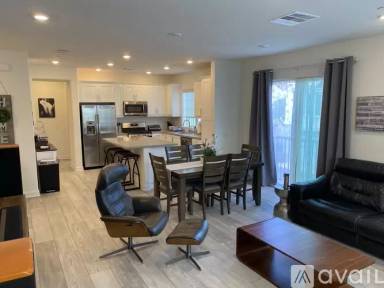 Main picture of 4338 Harbor Way
