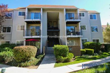 Main picture of 1060 E Quail Park Dr
