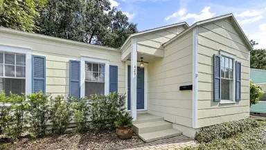 Main picture of 423 E Kaley St