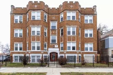 Main picture of 8156 S Kingston Ave