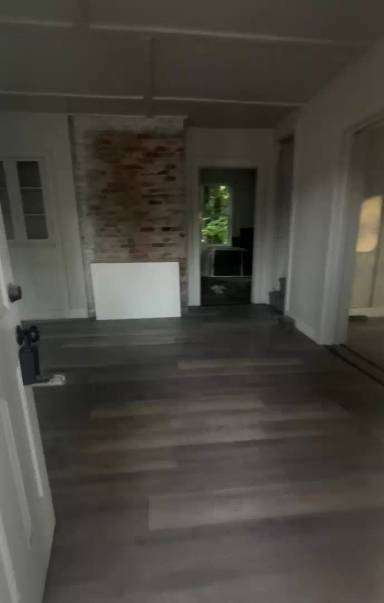 Main picture of 196 E 5th St