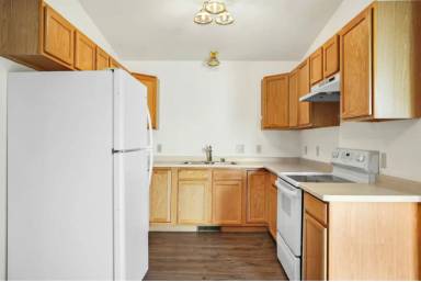 Main picture of 102 E Northlawn Dr