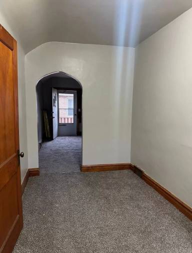 Main picture of 2520 N Sayre Ave