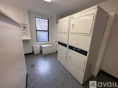 Main picture of 100 Jersey St
