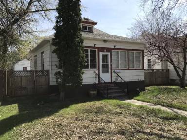 Main picture of 814 Main St