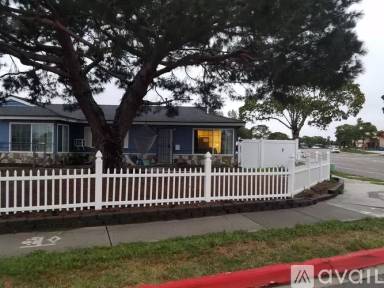 Main picture of 4766 Clairemont Dr