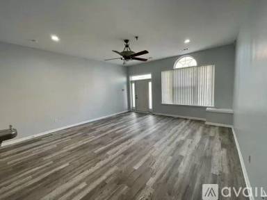 Main picture of 14072 Lakeside Blvd N